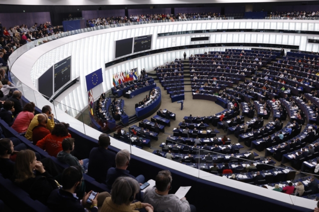 Ευρωβουλή: Κάτι σαν Erasmus για 50άρηδες