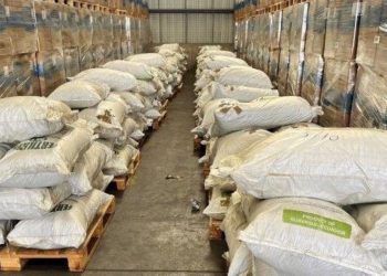 Πειραιάς: Εντοπίστηκε μεγάλη ποσότητα ακατέργαστης κοκαΐνης σε εμπορευματοκιβώτιο με λιπάσματα