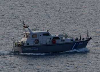 Περισυλλογή και διάσωση μεταναστών από τρία σκάφη του λιμενικού, νότια της Κρήτης