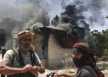 Συρία: Σφοδρές συγκρούσεις μεταξύ Βεδουίνων και Δρούζων – Τουλάχιστον 600 νεκροί από την Κυριακή