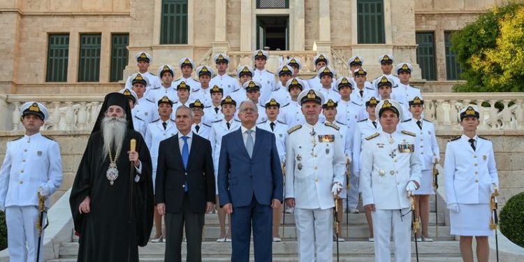 Τελετή ορκωμοσίας νέων Σημαιοφόρων Λ.Σ. – ΕΛ.ΑΚΤ. και Π.Ν. τάξεως 2026 (φωτο)