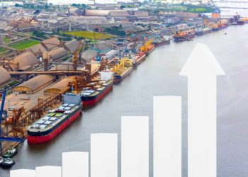 Σε επίπεδα ρεκόρ οι θαλάσσιες ροές των bulk carriers