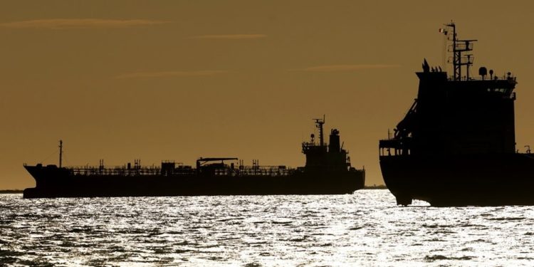 Τάνκερ: Φρενίτιδα επιστροφών στο Ομάν με την υπογραφή της αρχικής συμφωνίας ειρήνης ΗΠΑ – Ιράν
