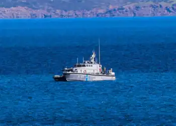 Εντοπισμός και διάσωση 38 μεταναστών – Σύλληψη του διακινητή στους Καλούς Λιμένες