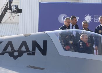 Αλλο οι κινητήρες, άλλο τα F-35