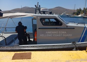 Καταδίωξη ταχύπλοου με 31 μετανάστες στο Φαρμακονήσι – Συνελήφθη ο διακινητής