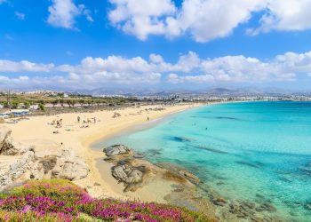 Αυτά είναι τα οκτώ ελληνικά νησιά στη λίστα με τα 20 καλύτερα στην Ευρώπη