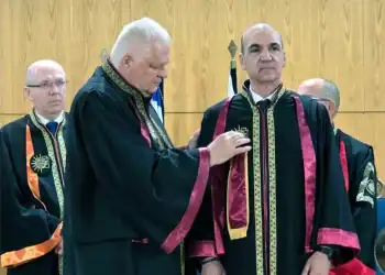 ΑΕΙ και «οικονομικό θαύμα»…