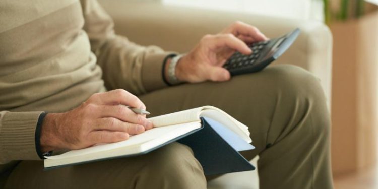 Σήμερα η κρίσιμη δίκη για την Εισφορά Αλληλεγγύης Συνταξιούχων: 400.000 συνταξιούχοι περιμένουν την απόφαση που μπορεί να φέρει αναδρομικά