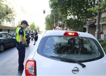 Νέος ΚΟΚ: 100 ευρώ πρόστιμο σε κάθε επιβάτη που δεν φορά ζώνη