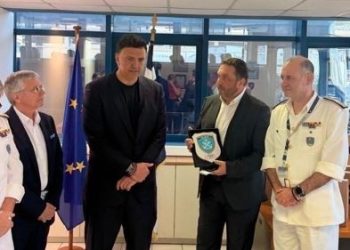 Δωρεά σύγχρονου εξοπλισμού στο Λιμενικό από την ΕΝ.ΕΛ.Ν.Μ.Ε. για τις νέες ψυχομετρικές εξετάσεις (pics)