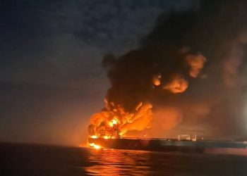 Στόχος επίθεσης δεξαμενόπλοιο μεταφοράς υγραερίου (LPG) στα Στενά του Ορμούζ – Για νεκρούς μιλά η Τεχεράνη και κατηγορεί τις ΗΠΑ