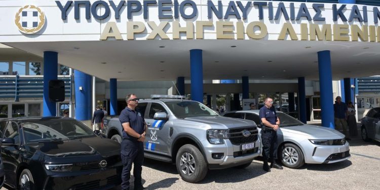 44 νέα οχήματα για το Λιμενικό