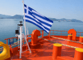 Ψήφος εμπιστοσύνης στην ελληνική σημαία από Ευρώπη και ΗΠΑ