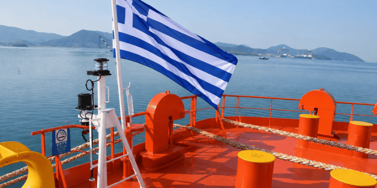 Ψήφος εμπιστοσύνης στην ελληνική σημαία από Ευρώπη και ΗΠΑ
