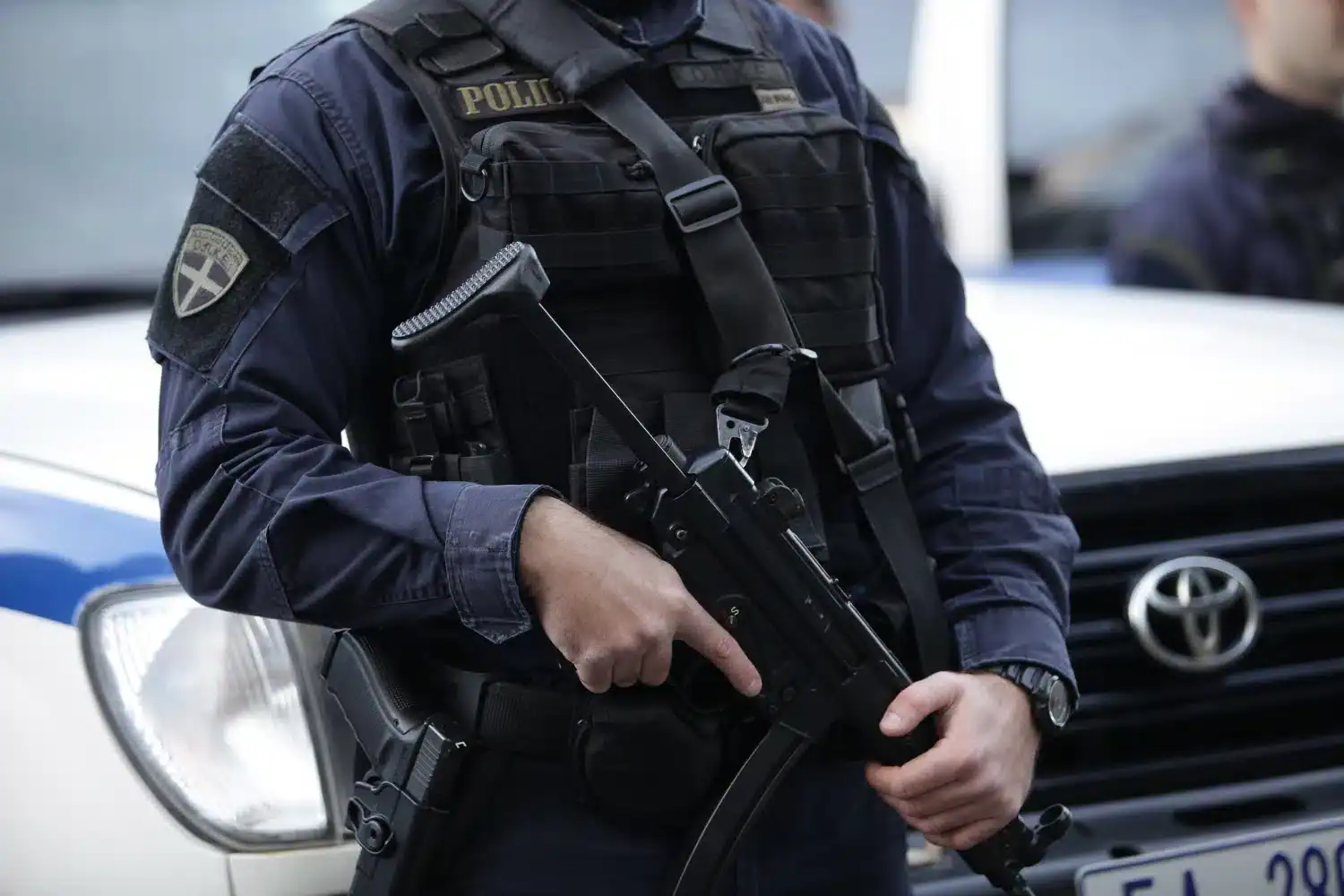 Τι συνεπάγεται η επέκταση της μάχιμης πενταετίας σε επταετία για όλους τους ένστολους