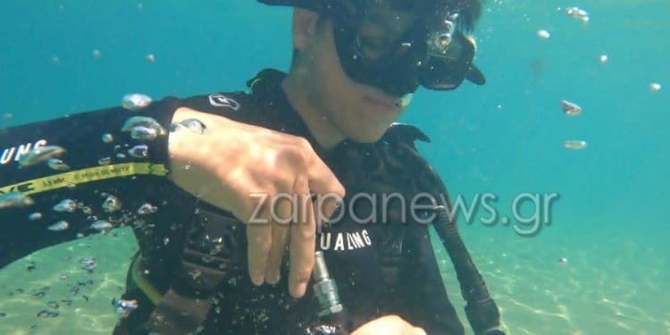 Σπάνιο και συγκλονιστικό: Τυφλός νεαρός από την Κρήτη έγινε πιστοποιημένος δύτης και παραδίδει μαθήματα ζωής μέσα και έξω από τον βυθό | Photos