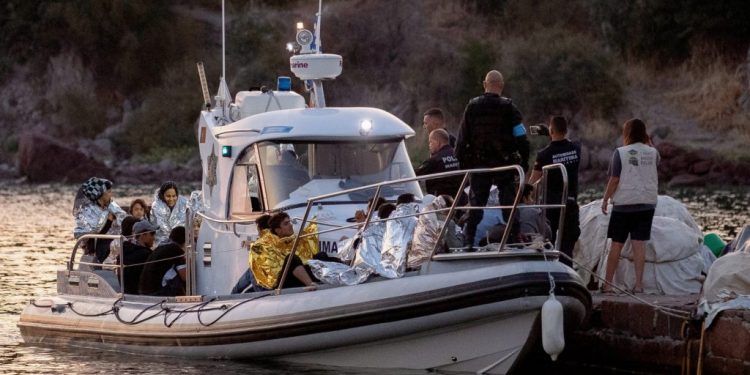 Frontex: Κατακόρυφη πτώση 37% στις παράτυπες διελεύσεις, αλλά 1.300 νεκροί στη Μεσόγειο