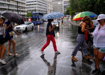 Κακοκαιρία μέχρι το Σάββατο: Έκτακτο δελτίο ΕΜΥ για ισχυρές καταιγίδες – «Κόκκινη προειδοποίηση»