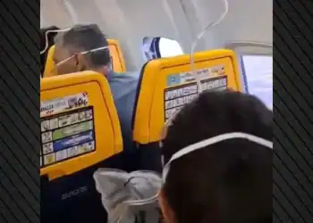 Από βλάβη στον κινητήρα έσπασε παράθυρο σε πτήση από Θεσσαλονίκη, με εγκαύματα νοσηλεύεται ο Σέρβος που τον ρούφηξε ο αέρας