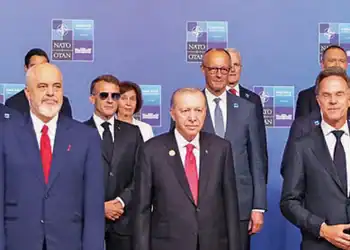 Ακλόνητη δέσμευση των μελών του ΝΑΤΟ στη συλλογική άμυνα