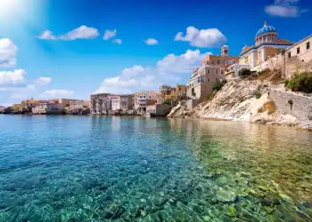 Το ελληνικό νησί που αποθεώνουν οι Ιταλοί: Ξεχωριστός προορισμός πολιτισμού, αυθεντικότητας και υψηλής αισθητικής