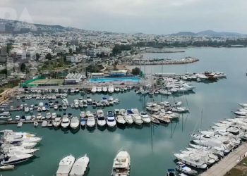 Γλυφάδα: Μια πόλη που ζει με τη θάλασσα – Οι μαρίνες, ο ναυταθλητισμός και οι προκλήσεις της νέας εποχής