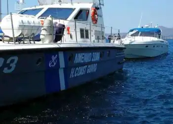 Τρεις προσαράξεις σκαφών μέσα στη χθεσινή ημέρα : Επιβατικού -τουριστικού στην Αίγινα – Ιστιοφόρου – καταμαράν στην Αντίπαρο – Ιστιοφόρου στην Κεφαλληνία